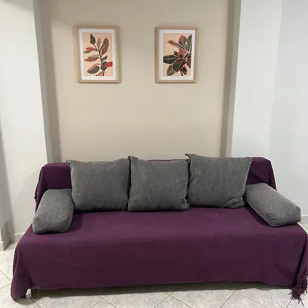 παραλιακό με αυλή, πλήρως εξοπλισμένο Gythio