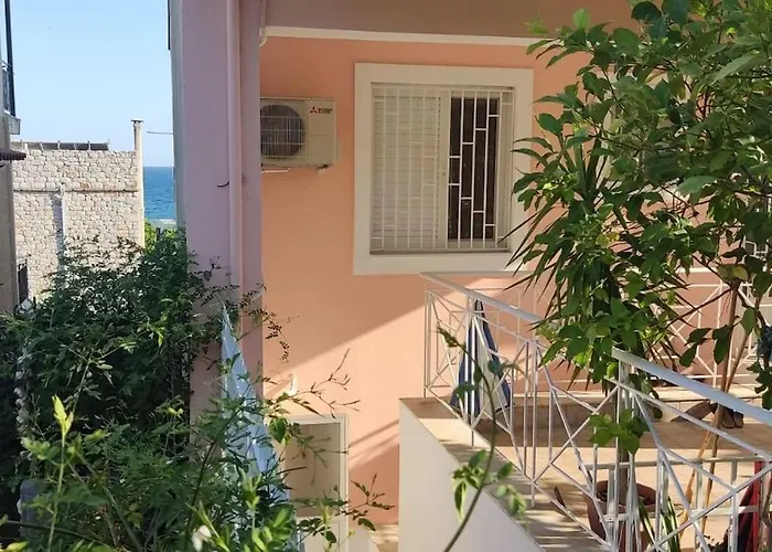 παραλιακό με αυλή, πλήρως εξοπλισμένο Гитион